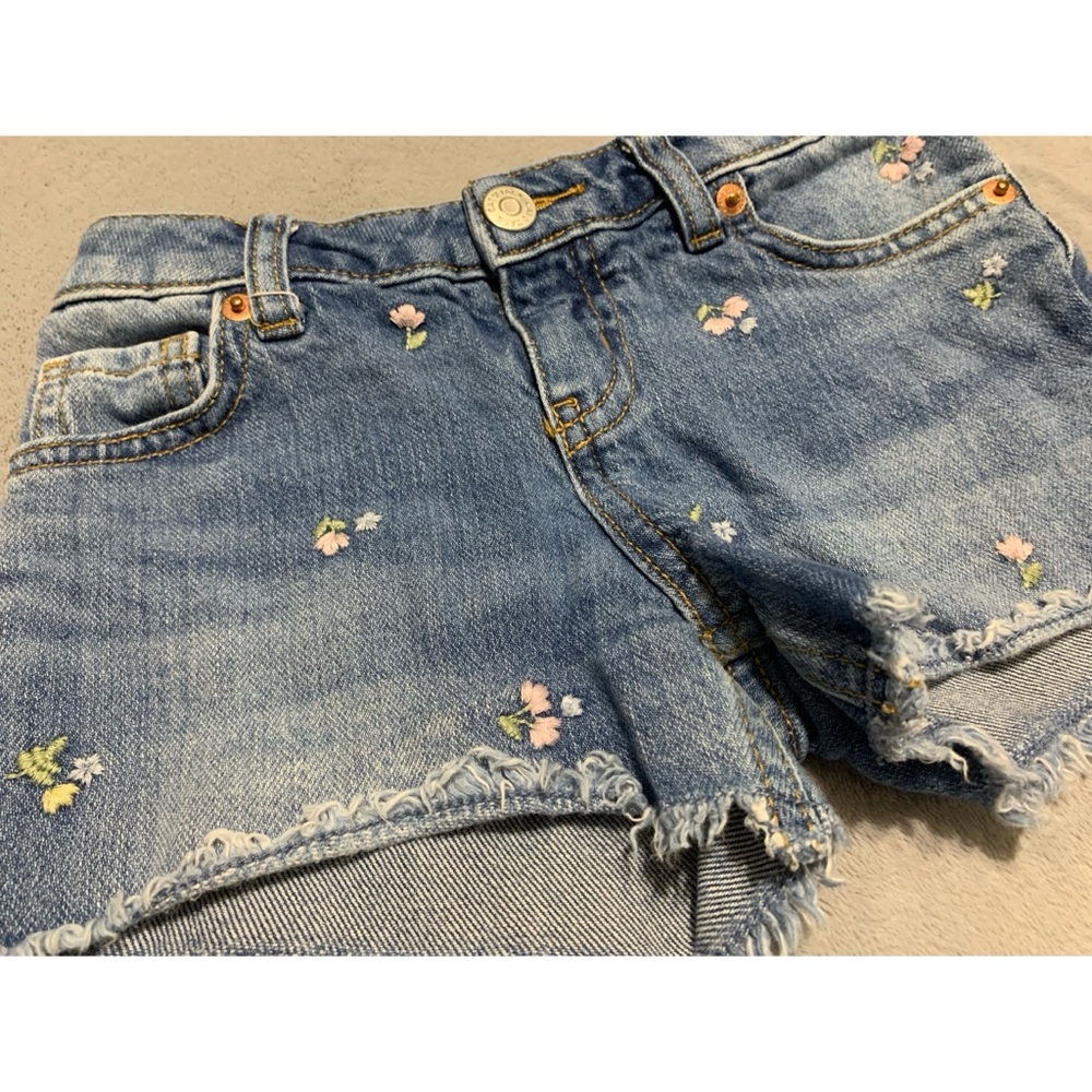 Cat & Jack Floral Embroidered Jean Shorts - Picture 3 of 4